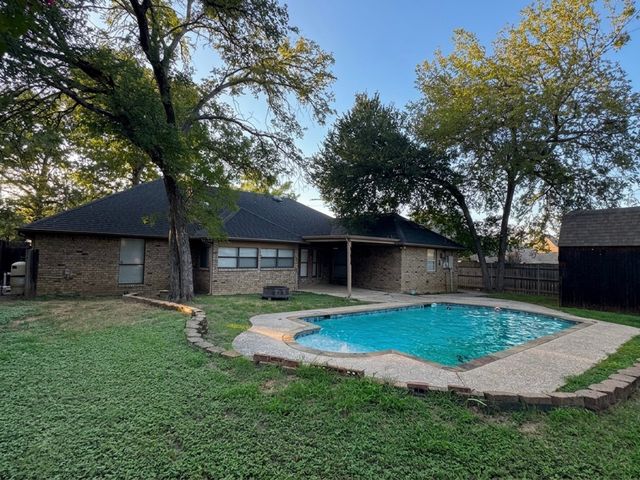 124 Brushy Mound Road, Burleson, TX 76028