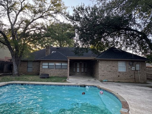 124 Brushy Mound Road, Burleson, TX 76028