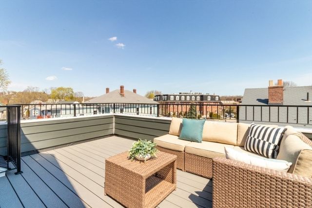 15 Tanglewood D, Boston, MA 02124