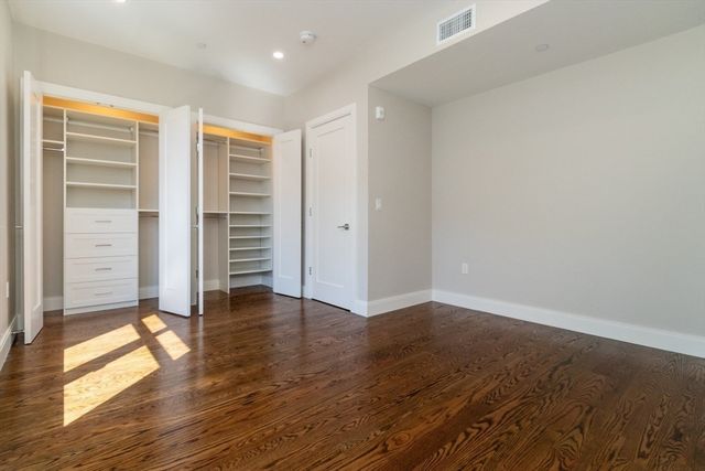 15 Tanglewood D, Boston, MA 02124