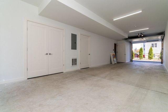 15 Tanglewood D, Boston, MA 02124