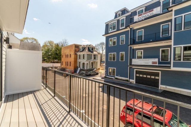 15 Tanglewood D, Boston, MA 02124