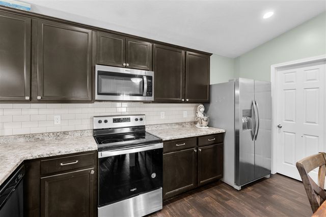 1630 Tea Pond Court, Vicksburg, MI 49097