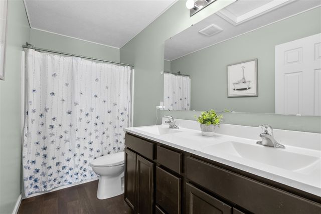 1630 Tea Pond Court, Vicksburg, MI 49097