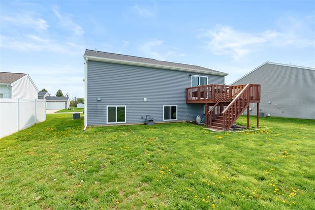 1630 Tea Pond Court, Vicksburg, MI 49097