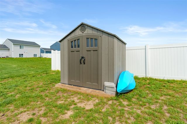 1630 Tea Pond Court, Vicksburg, MI 49097