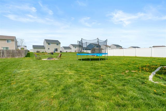 1630 Tea Pond Court, Vicksburg, MI 49097