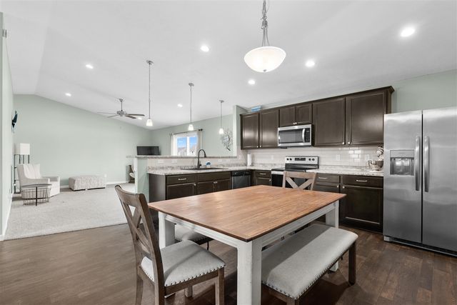 1630 Tea Pond Court, Vicksburg, MI 49097