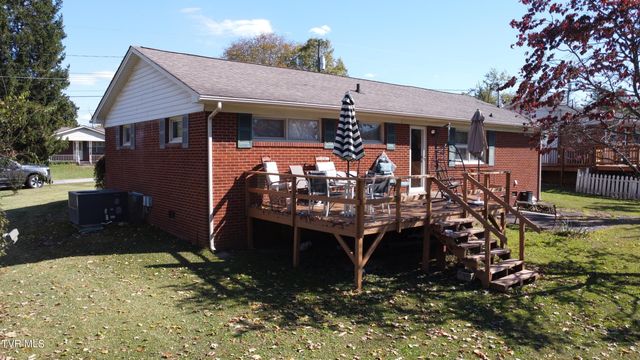 216 Laurel Street, Morristown, TN 37813