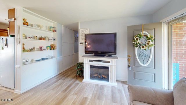 216 Laurel Street, Morristown, TN 37813