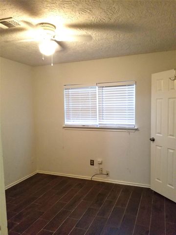 13031 Ambrose Street, Houston, TX 77045