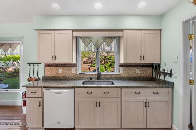 213 Woodberry Drive, Toms River, NJ 08753