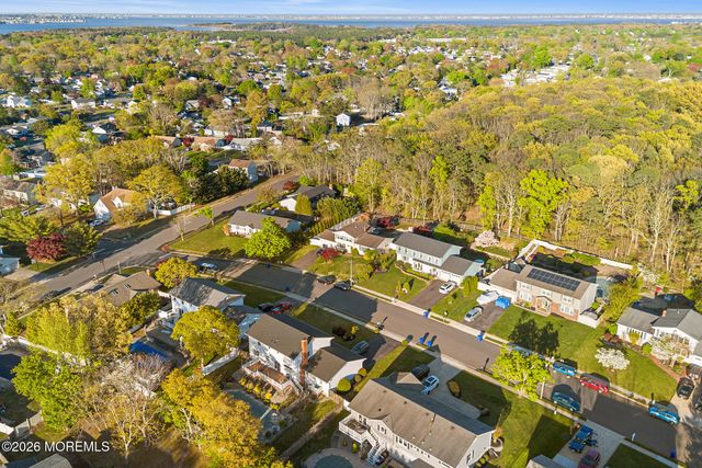 213 Woodberry Drive, Toms River, NJ 08753