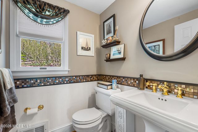 213 Woodberry Drive, Toms River, NJ 08753