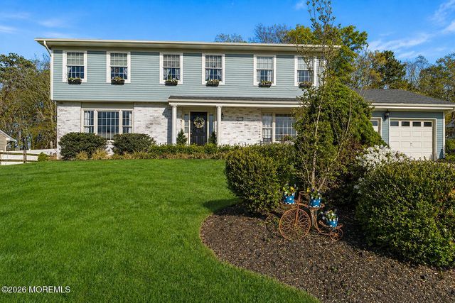 213 Woodberry Drive, Toms River, NJ 08753