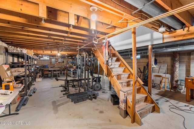 213 Woodberry Drive, Toms River, NJ 08753