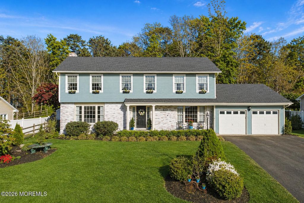 213 Woodberry Drive, Toms River, NJ 08753
