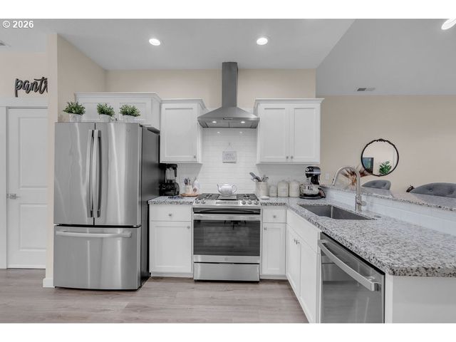 6411 Se 94TH Ave, Portland, OR 97266