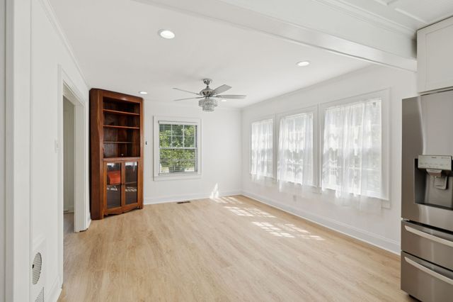 527 E Madison St, Pulaski, TN 38478