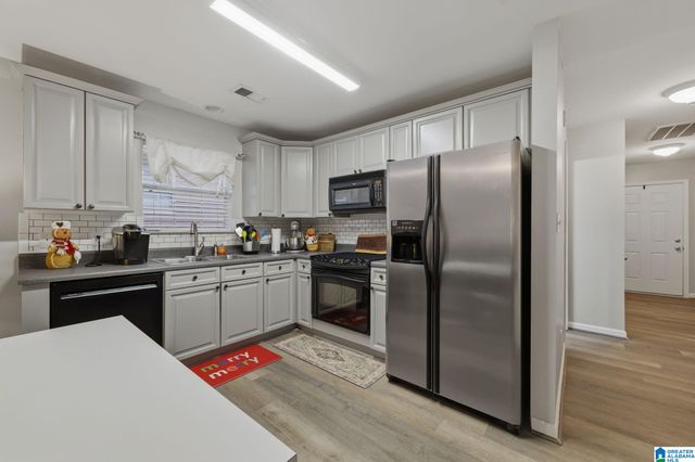 2479 FOREST LAKES LANE, Sterrett, AL 35147