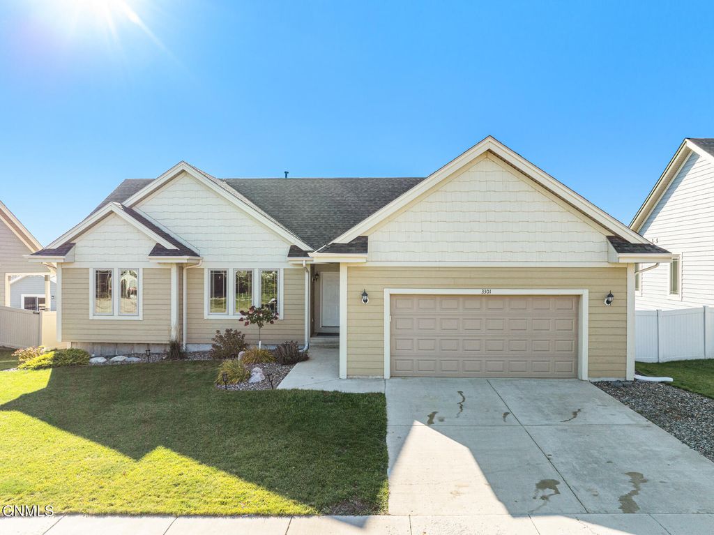 3301 Wheat Ridge Street, Williston, ND 58801 photo 2