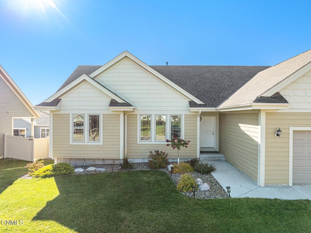 3301 Wheat Ridge Street, Williston, ND 58801 photo 3