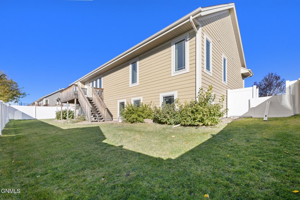 3301 Wheat Ridge Street, Williston, ND 58801 photo 4