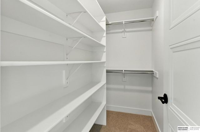 17531 Marinda Plaza, Omaha, NE 68130