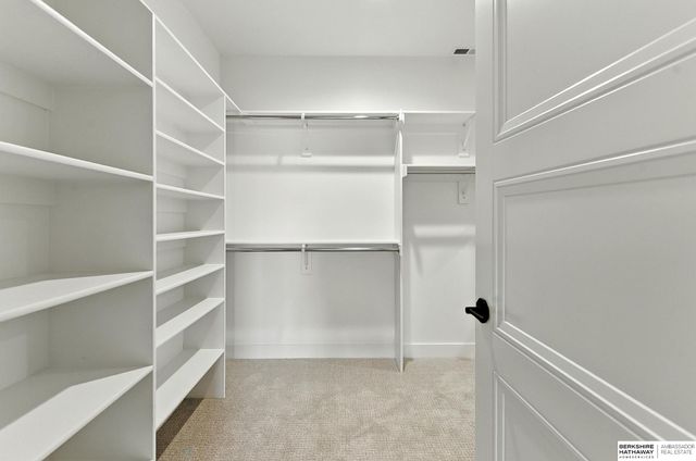 17531 Marinda Plaza, Omaha, NE 68130