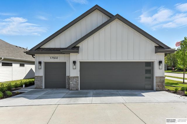 17531 Marinda Plaza, Omaha, NE 68130