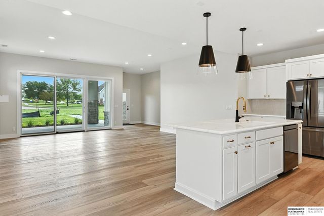 17531 Marinda Plaza, Omaha, NE 68130