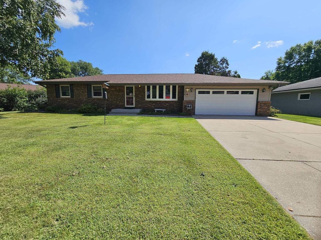 2314 N Claremont Drive, Janesville, WI 53545