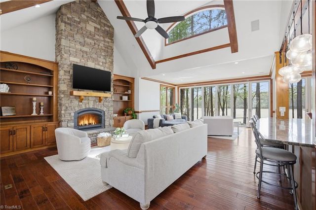 901 Sunset Pointe Drive, Salisbury, NC 28146