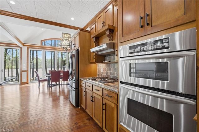 901 Sunset Pointe Drive, Salisbury, NC 28146