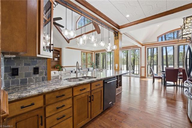 901 Sunset Pointe Drive, Salisbury, NC 28146