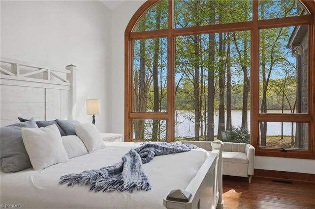 901 Sunset Pointe Drive, Salisbury, NC 28146