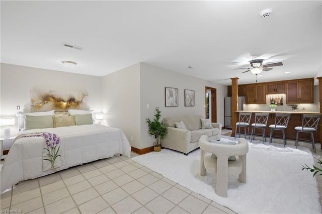901 Sunset Pointe Drive, Salisbury, NC 28146