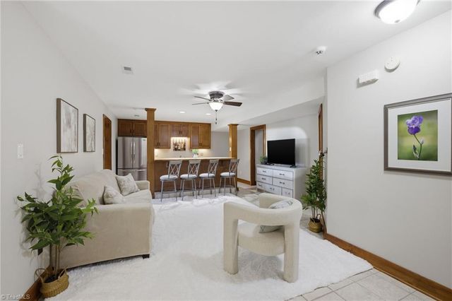901 Sunset Pointe Drive, Salisbury, NC 28146
