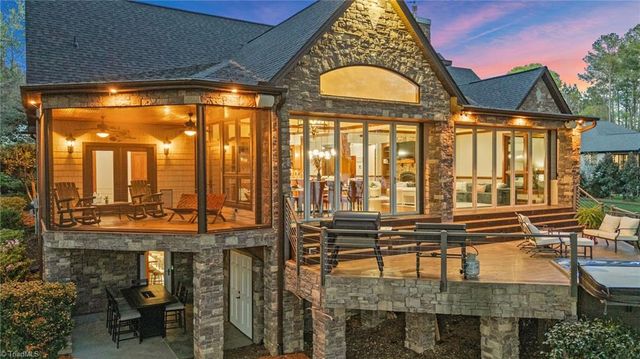 901 Sunset Pointe Drive, Salisbury, NC 28146
