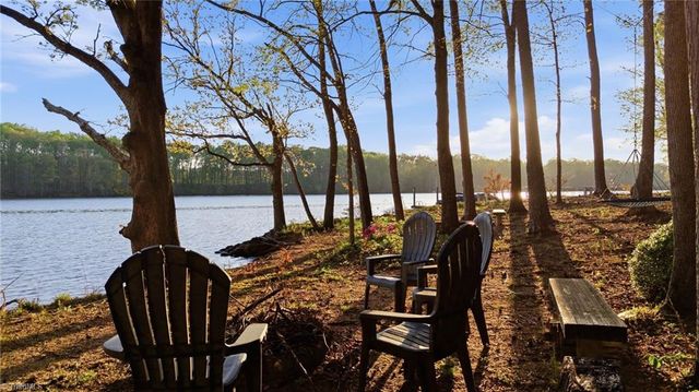 901 Sunset Pointe Drive, Salisbury, NC 28146