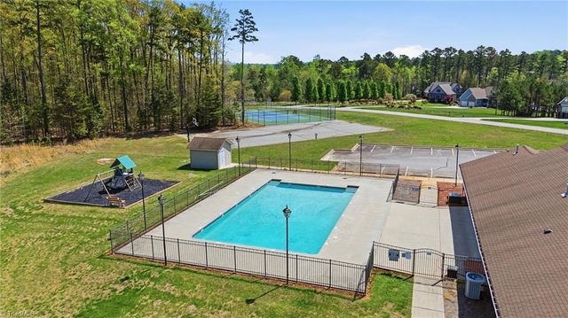 901 Sunset Pointe Drive, Salisbury, NC 28146