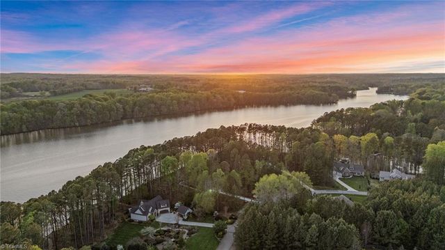 901 Sunset Pointe Drive, Salisbury, NC 28146