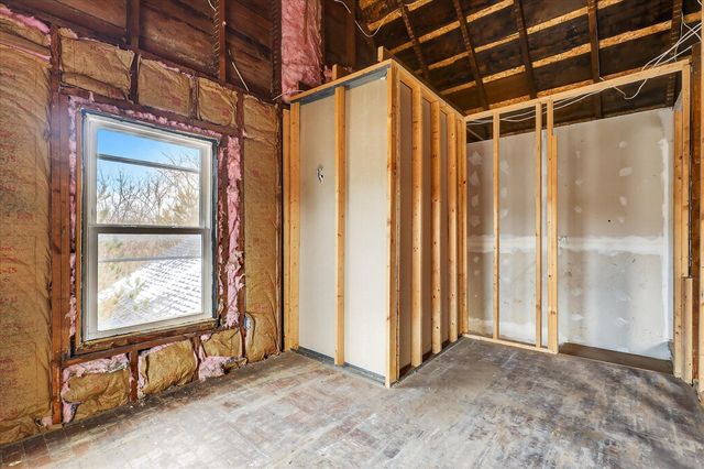 2328 Dean Lake Avenue, Grand Rapids, MI 49505