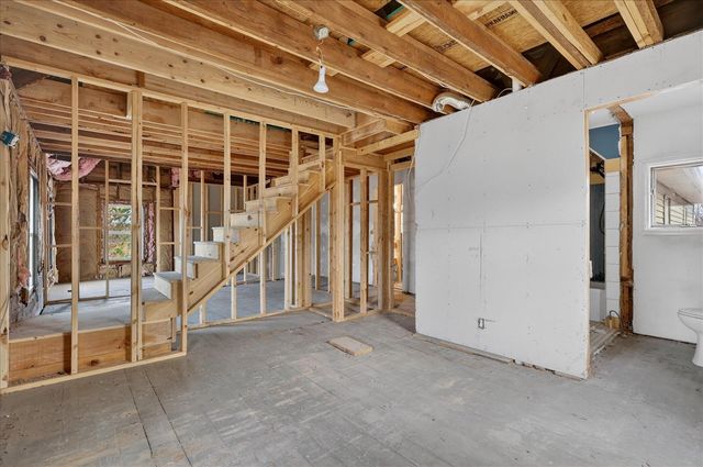 2328 Dean Lake Avenue, Grand Rapids, MI 49505