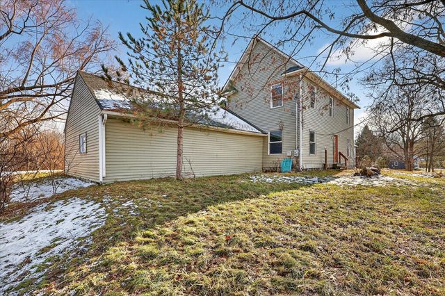 2328 Dean Lake Avenue, Grand Rapids, MI 49505