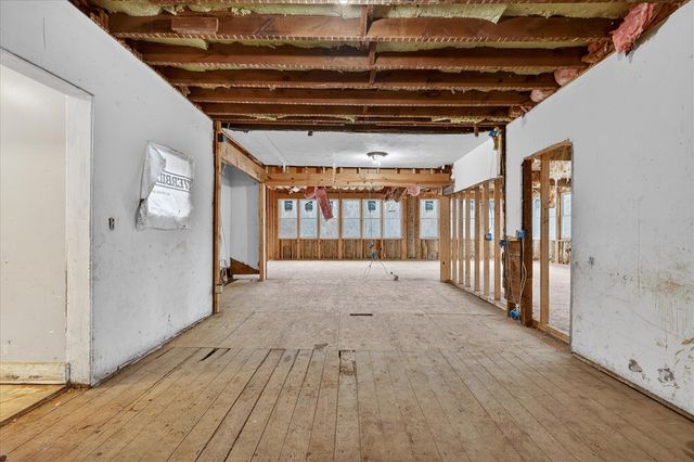 2328 Dean Lake Avenue, Grand Rapids, MI 49505