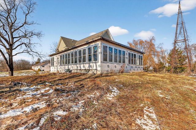 2328 Dean Lake Avenue, Grand Rapids, MI 49505