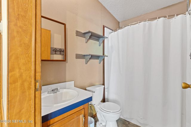 671 COUSINTOWN Road, Interlachen, FL 32148