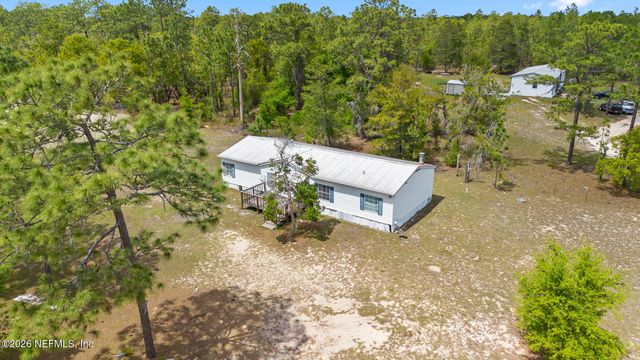671 COUSINTOWN Road, Interlachen, FL 32148