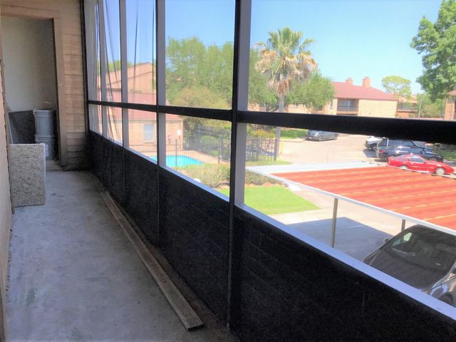 10555 Turtlewood Court 2403, Houston, TX 77072